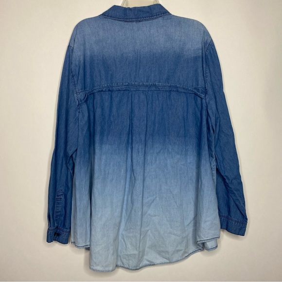 Lane Bryant Ombre Button Down Shirt 26/28 Blue - Picture 2 of 6